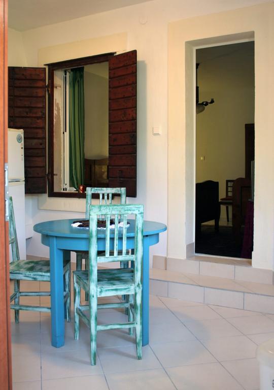 Hill House Marija Apartment Komiza Bagian luar foto